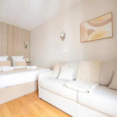 Charming Parisian Flat By Champs Elysées Apartamento *