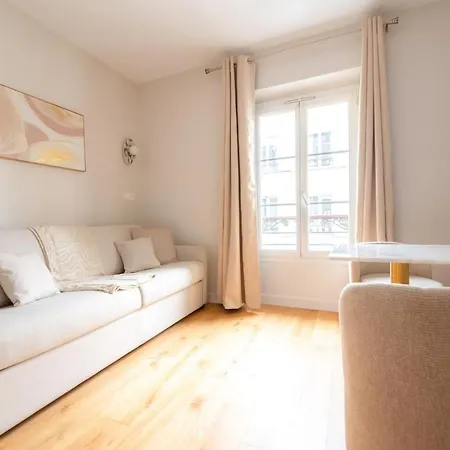 Apartamento Charming Parisian Flat By Champs Elysées
