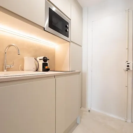 Charming Parisian Flat By Champs Elysees Daire Paris