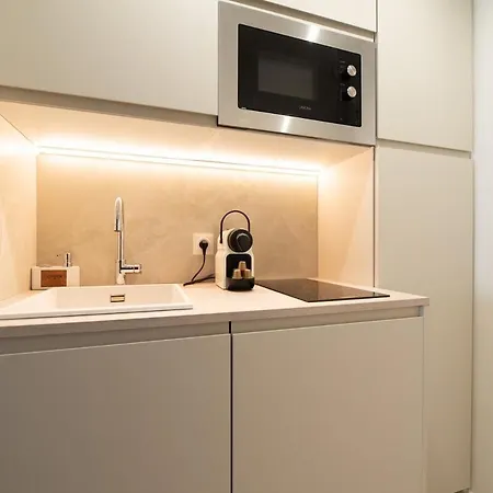 Charming Parisian Flat By Champs Elysees Daire