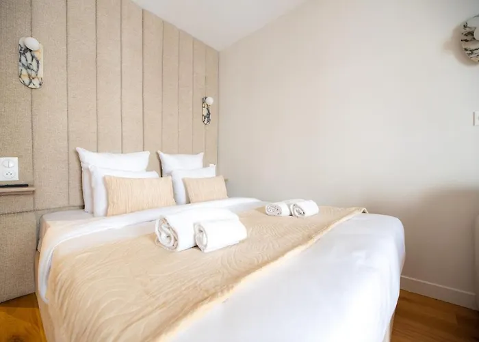 Charming Parisian Flat By Champs Elysees 아파트